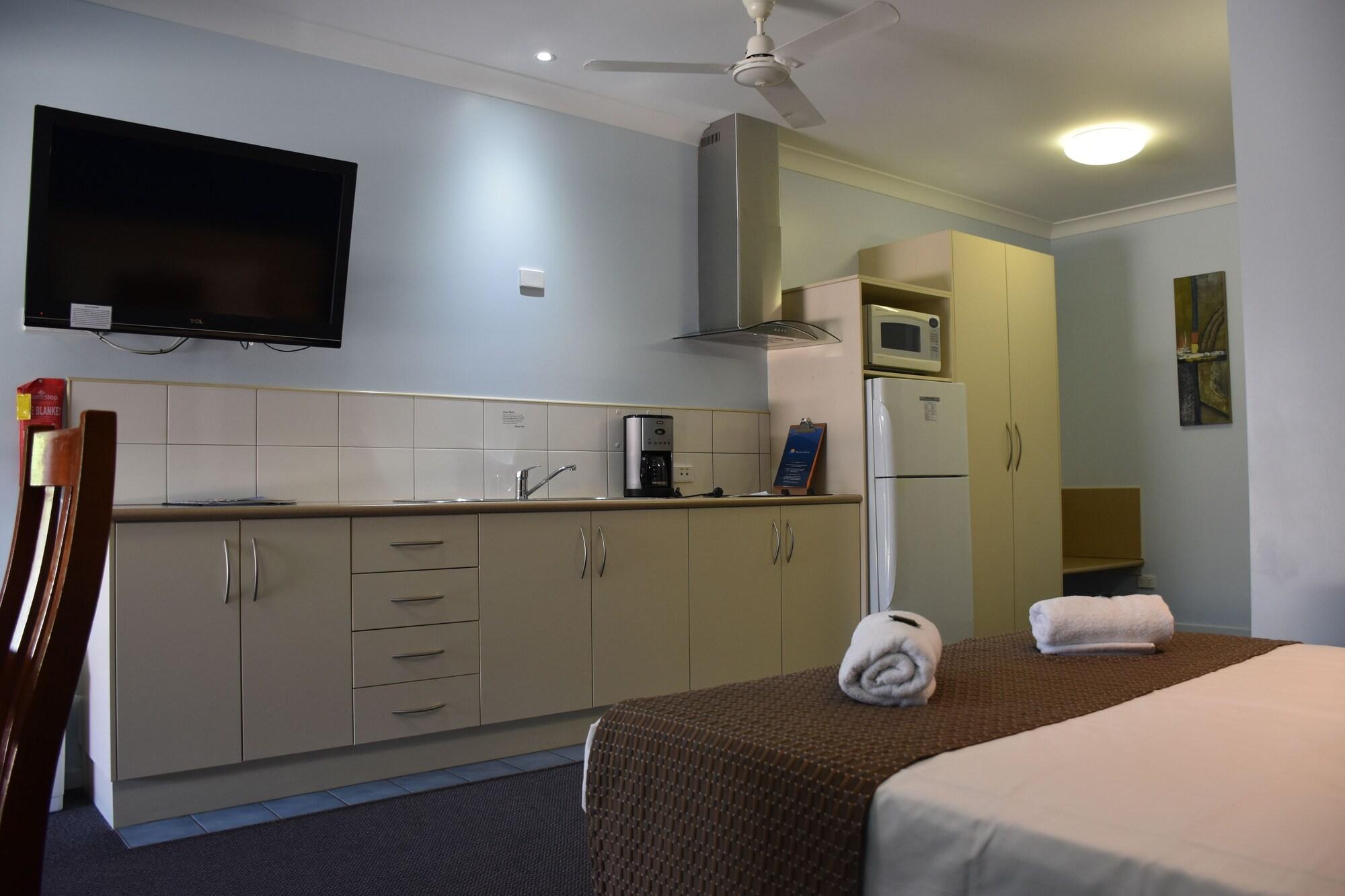 Bluewater Harbour Motel Bowen Exteriör bild